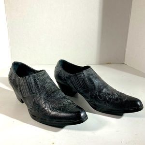 Oak Tree Farms Women’s Black Ankle High Western Style Booties